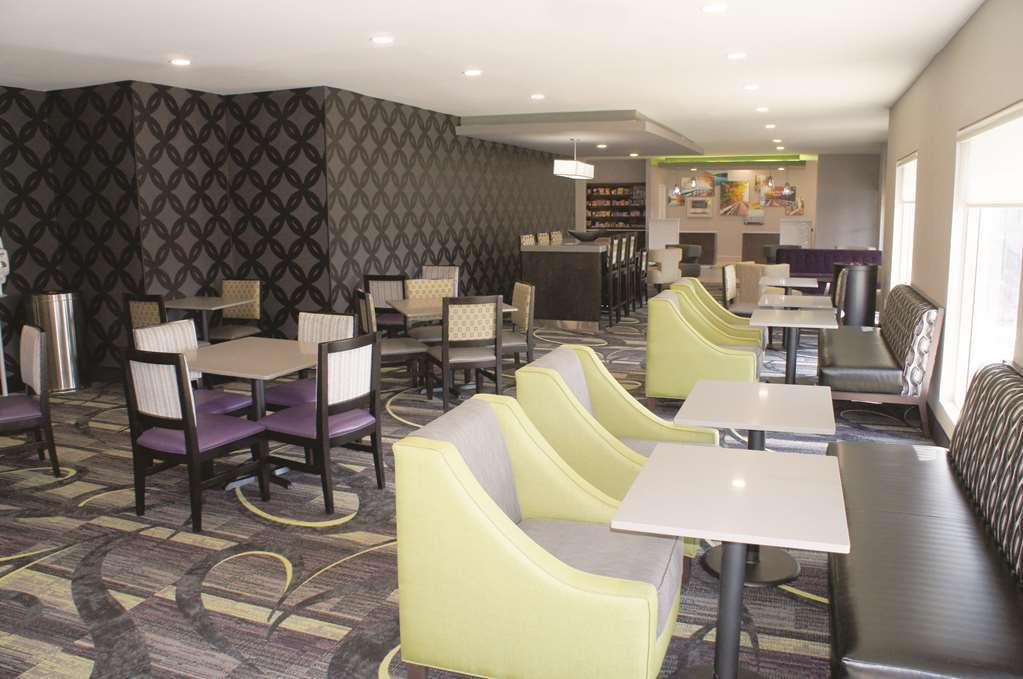 La Quinta Inn And Suites By Wyndham Елкгарт Ресторан фото